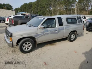 1996 Nissan Frontier XE z VIN 1N6SD16S7TC365822, wystawiony jako Copart lot #54089905 z przebiegiem 252 174 mil mil oraz Nie do naprawy • Non repairable. Historia ofert i sprzedaży dostępna na DreamBid. Obrazek 1.
