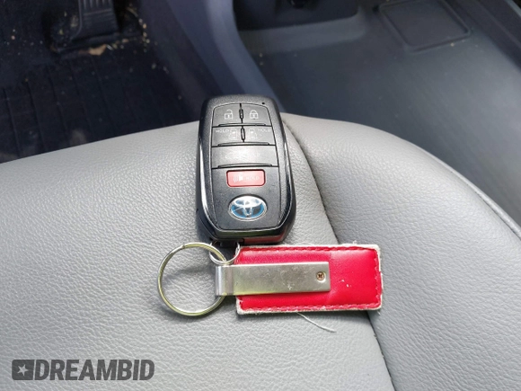 2022 Toyota Sienna XLE с VIN 5TDYRKECXNS074912, выставлен на аукционе IAAI как лот 42266527 с пробегом 59 596 миль миль и . История ставок и продаж доступна на DreamBid. Изображение 11.