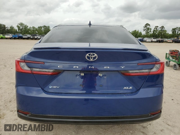 2025 Toyota Camry LE with VIN 4T1DAACK1SU056201, listed as a Copart auction lot 53644065 with 1,118 mi miles and Salvage Title. Bid and sale history available at carsss.com. Image 6.