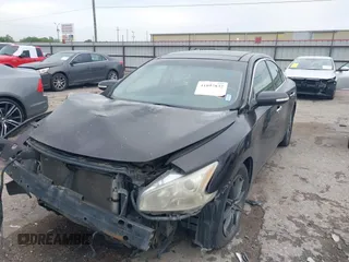 2011 Nissan Maxima 3.5 SV with VIN 1N4AA5AP1BC833842, listed as a IAAI auction lot 41897832 with 261,943 mi miles. Bid and sale history available at carsss.com. Image 18.