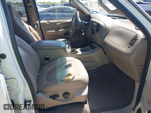 2001 Ford Expedition Eddie Bauer with VIN 1FMRU17L71LA83505, listed as a IAAI auction lot 41900831 with Not provided miles and . Bid and sale history available at DreamBid. Image 5.