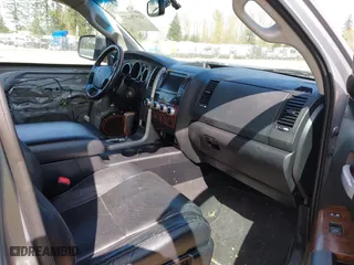 2011 Toyota Tundra 4WD Truck LTD with VIN 5TFHY5F19BX174474, listed as a IAAI auction lot 41970127 with 110,818 mi miles. Bid and sale history available at carsss.com. Image 5.