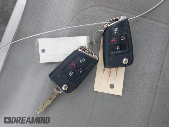 2021 Volkswagen Tiguan S z VIN 3VV1B7AX0MM030915, wystawiony jako IAAI lot #42198262 z przebiegiem 47 500 mil mil oraz . Historia ofert i sprzedaży dostępna na DreamBid. Obrazek 11.