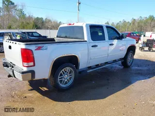 2011 GMC Sierra 1500 SLE with VIN 3GTP2VE32BG247348, listed as a IAAI auction lot 41740121 with 247,646 mi miles. Bid and sale history available at carsss.com. Image 4.