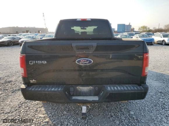 2015 Ford F-150 XLT w/HD Payload Pkg with VIN 1FTFW1EG4FKE41390, listed as a Copart auction lot 52600835 with 264,765 mi miles and Clean Title. Bid and sale history available at carsss.com. Image 6.