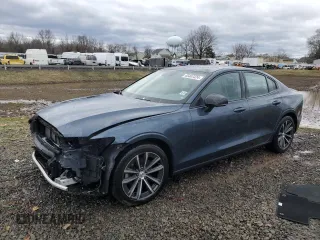 2022 Volvo S60 Momentum with VIN 7JRL12TZ7NG192016, listed as a Copart auction lot 45467324 with 10,928 mi miles. Bid and sale history available at carsss.com. Image 1.