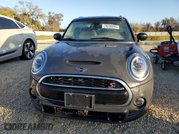 2021 MINI Hardtop 4 Door Cooper S z VIN WMWXU9C01M2P15282, wystawiony jako Copart lot #74238294 z przebiegiem Nie podano mil oraz Nie do naprawy • Non repairable. Historia ofert i sprzedaży dostępna na DreamBid. Obrazek 5.