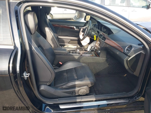 2013 Mercedes-Benz C-Class C 250 with VIN WDDGJ4HB2DG074824, listed as a IAAI auction lot 41095296 with 178,561 mi miles. Bid and sale history available at carsss.com. Image 5.