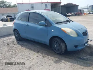 2007 Toyota Yaris with VIN JTDJT923675101502, listed as a IAAI auction lot 42094488 with 127,971 mi miles. Bid and sale history available at carsss.com. Image 1.