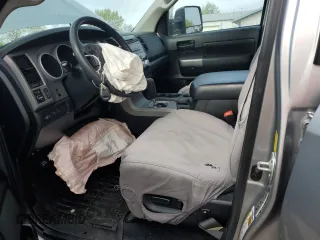 2010 Toyota Tundra с VIN 5TFUW5F14AX124598, выставлен на аукционе Copart как лот 54363625 с пробегом 149 268 миль миль и Списание • Salvage title. История ставок и продаж доступна на DreamBid. Изображение 7.