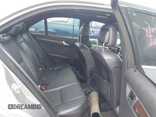 2013 Mercedes-Benz C 300 Sport с VIN WDDGF8AB1DR256425, выставлен на аукционе IAAI как лот 42560342 с пробегом 119 440 миль миль и . История ставок и продаж доступна на DreamBid. Изображение 8.