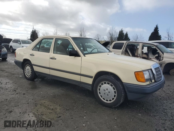 1987 Mercedes-Benz 300 E z VIN WDBEA30D5HA407789, wystawiony jako Copart lot #46482625 z przebiegiem 123 275 mil mil oraz Czysty tytuł • Clean title. Historia ofert i sprzedaży dostępna na DreamBid. Obrazek 4.