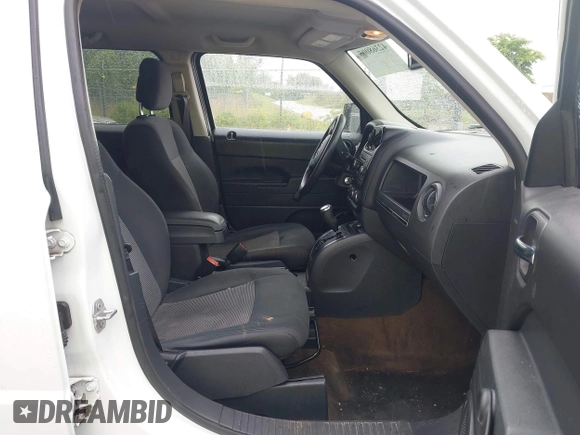 2016 Jeep Patriot Sport with VIN 1C4NJPBA0GD679272, listed as a IAAI auction lot 42368005 with 130,502 mi miles and . Bid and sale history available at DreamBid. Image 5.