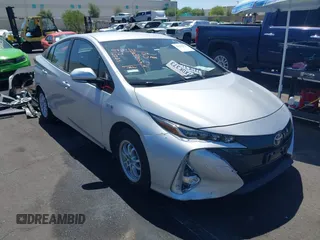 2017 Toyota Prius Plus with VIN JTDKARFP0H3012982, listed as a IAAI auction lot 42321985 with 18,646 mi miles and . Bid and sale history available at DreamBid. Image 1.