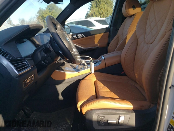 2023 BMW X5 xDrive40i with VIN 5UXCR6C0XP9P15664, listed as a Copart auction lot 47996015 with 22,849 mi miles and Salvage title. Bid and sale history available at DreamBid. Image 7.