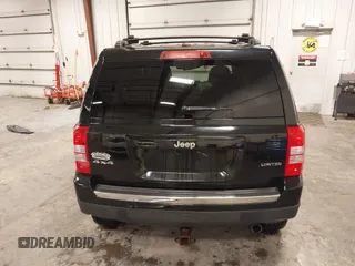 2014 Jeep Patriot Limited z VIN 1C4NJRCB0ED928766, wystawiony jako IAAI lot #42437880 z przebiegiem 135 443 mil mil oraz . Historia ofert i sprzedaży dostępna na DreamBid. Obrazek 17.