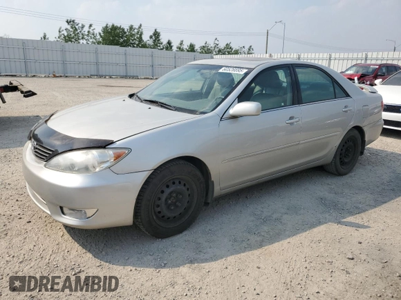 2006 Toyota Camry LE z VIN 4T1BF30K66U115872, wystawiony jako Copart lot #60526695 z przebiegiem 164 561 mil mil oraz Szkoda całkowita • Salvage title. Historia ofert i sprzedaży dostępna na DreamBid. Obrazek 1.