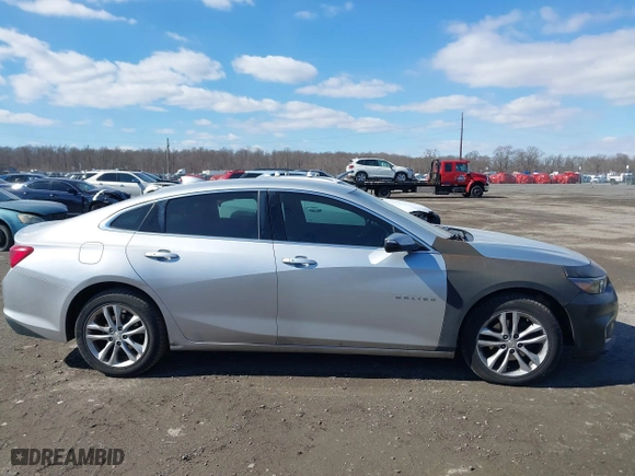 2018 Chevrolet Malibu LT with VIN 1G1ZD5ST2JF142177, listed as a IAAI auction lot 41639038 with 172,522 mi miles. Bid and sale history available at carsss.com. Image 13.