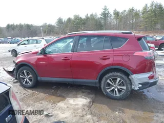 2018 Toyota RAV4 XLE with VIN 2T3RFREV1JW778612, listed as a IAAI auction lot 41664082 with 92,417 mi miles. Bid and sale history available at carsss.com. Image 14.