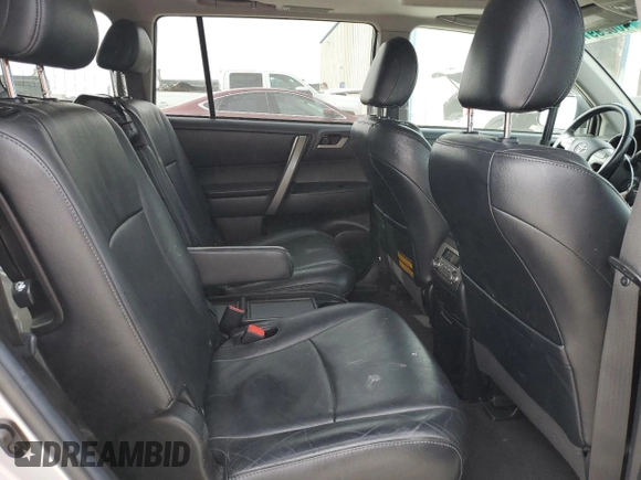 2010 Toyota Highlander SE z VIN 5TDKK3EH6AS006760, wystawiony jako Copart lot #46629915 z przebiegiem 158 151 mil mil oraz Szkoda całkowita • Salvage title. Historia ofert i sprzedaży dostępna na DreamBid. Obrazek 12.