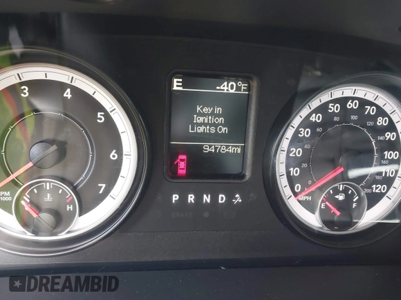 2015 Ram 1500 Express z VIN 1C6RR6KT1FS517948, wystawiony jako IAAI lot #41355978 z przebiegiem 94 784 mil mil oraz . Historia ofert i sprzedaży dostępna na DreamBid. Obrazek 7.