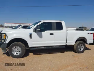 2017 Ford F-250 XLT с VIN 1FT7X2B61HEC10144, выставлен на аукционе IAAI как лот 42256812 с пробегом 123 380 миль миль и . История ставок и продаж доступна на DreamBid. Изображение 14.