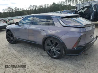 2024 Cadillac LYRIQ Sport z VIN 1GYKPWRK3RZ126481, wystawiony jako Copart lot #49578335 z przebiegiem 3553 mil mil oraz Tytuł czysty. Historia ofert i sprzedaży dostępna na DreamBid. Obrazek 2.
