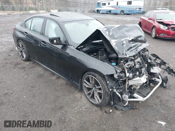 2020 BMW 3 Series M340i z VIN WBA5U7C03LFH93116, wystawiony jako IAAI lot #41826452 z przebiegiem Nie podano mil oraz . Historia ofert i sprzedaży dostępna na DreamBid. Obrazek 1.