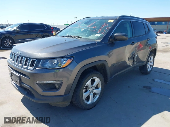 2018 Jeep Compass Altitude with VIN 3C4NJDBBXJT185252, listed as a IAAI auction lot 41847785 with 126,915 mi miles and . Bid and sale history available at carsss.com. Image 19.