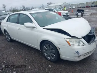 2006 Toyota Avalon XL with VIN 4T1BK36B86U152831, listed as a IAAI auction lot 41954772 with 181,224 mi miles and . Bid and sale history available at carsss.com. Image 1.