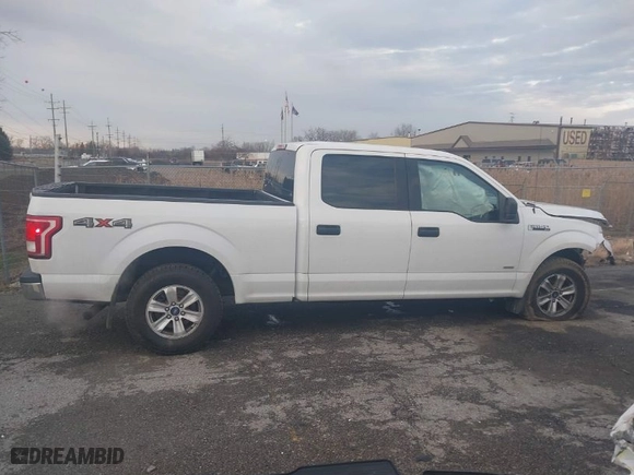 2015 Ford F-150 XLT w/HD Payload Pkg with VIN 1FTFW1EG3FFC39052, listed as a IAAI auction lot 41046847 with 151,061 mi miles. Bid and sale history available at carsss.com. Image 13.