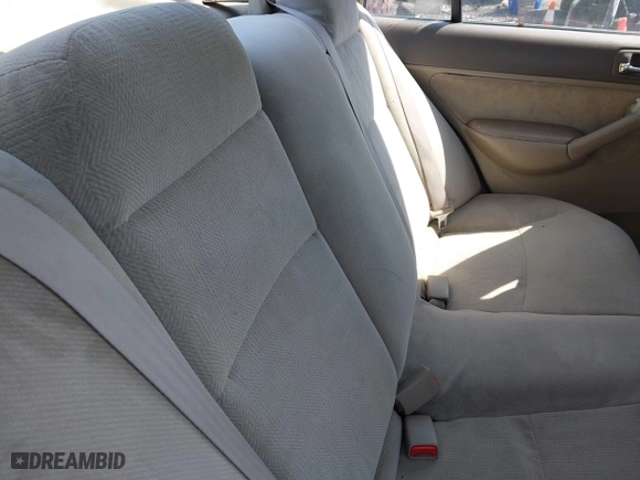 2002 Honda Civic LX with VIN 1HGES16552L011961, listed as a IAAI auction lot 42107230 with 172,787 mi miles. Bid and sale history available at carsss.com. Image 8.