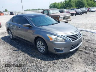 2014 Nissan Altima S with VIN 1N4AL3AP7EN355837, listed as a IAAI auction lot 42102259 with 290,639 mi miles and . Bid and sale history available at carsss.com. Image 1.