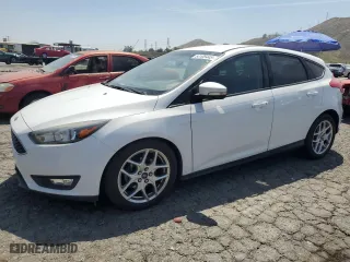 2015 Ford Focus SE with VIN 1FADP3K2XFL358166, listed as a Copart auction lot 54105445 with 104,091 mi miles and Clean Title. Bid and sale history available at carsss.com. Image 1.