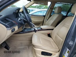 2011 BMW X5 35i z VIN 5UXZV4C55BL413040, wystawiony jako Copart lot #55246415 z przebiegiem 184 352 mil mil oraz Czysty tytuł • Clean title. Historia ofert i sprzedaży dostępna na DreamBid. Obrazek 7.