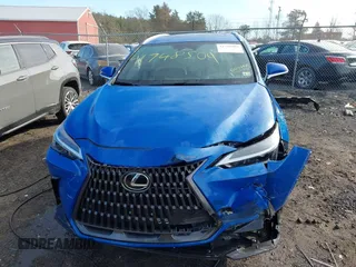 2022 Lexus NX 350h Luxury z VIN JTJHKCEZ3N2005269, wystawiony jako IAAI lot #41748509 z przebiegiem 16 479 mil mil oraz . Historia ofert i sprzedaży dostępna na DreamBid. Obrazek 13.