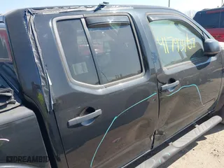 2011 Nissan Frontier PRO-4X with VIN 1N6AD0EV3BC409198, listed as a IAAI auction lot 41793467 with 177,192 mi miles. Bid and sale history available at carsss.com. Image 17.