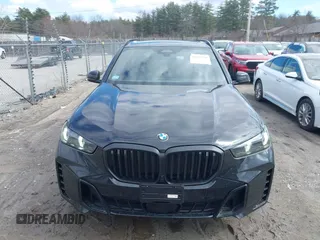 2025 BMW X5 xDrive40i with VIN 5UX23EU03S9Z21861, listed as a IAAI auction lot 41852928 with 992 mi miles and . Bid and sale history available at DreamBid. Image 13.
