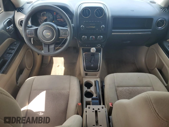 2014 Jeep Patriot Altitude z VIN 1C4NJPBA7ED894466, wystawiony jako Copart lot #54675025 z przebiegiem 110 716 mil mil oraz Szkoda całkowita • Salvage title. Historia ofert i sprzedaży dostępna na DreamBid. Obrazek 8.