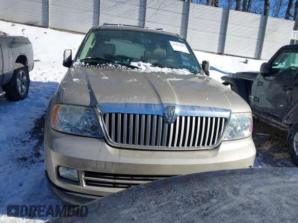 2006 Lincoln Navigator Luxury with VIN 5LMFU28586LJ04892, listed as a IAAI auction lot 41395303 with 124,248 mi miles. Bid and sale history available at carsss.com. Image 13.