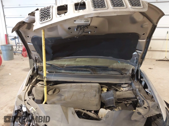 2019 Jeep Cherokee Limited with VIN 1C4PJMDX4KD217959, listed as a IAAI auction lot 41521547 with 30,153 mi miles and . Bid and sale history available at DreamBid. Image 10.