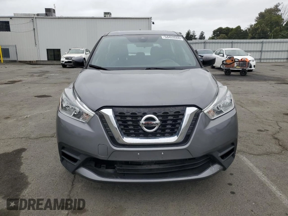 2020 Nissan Kicks S z VIN 3N1CP5BV4LL523594, wystawiony jako Copart lot #54453555 z przebiegiem 67 361 mil mil oraz Szkoda całkowita • Salvage title. Historia ofert i sprzedaży dostępna na DreamBid. Obrazek 5.