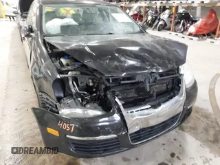 2009 Volkswagen Jetta S с VIN 3VWJM71K99M124177, выставлен на аукционе IAAI как лот 42324057 с пробегом 180 516 миль миль и . История ставок и продаж доступна на DreamBid. Изображение 6.