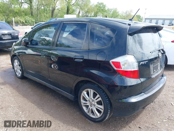 2010 Honda Fit Sport with VIN JHMGE8H62AS005583, listed as a IAAI auction lot 41540840 with 176,687 mi miles and . Bid and sale history available at DreamBid. Image 3.