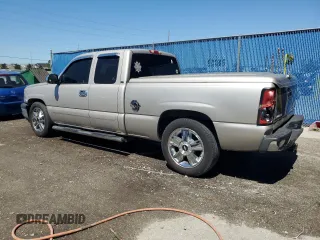 2005 Chevrolet Silverado 1500 Work Truck z VIN 1GCEC19X05Z291296, wystawiony jako Copart lot #48926825 z przebiegiem 282 858 mil mil oraz Szkoda całkowita • Salvage title. Historia ofert i sprzedaży dostępna na DreamBid. Obrazek 2.