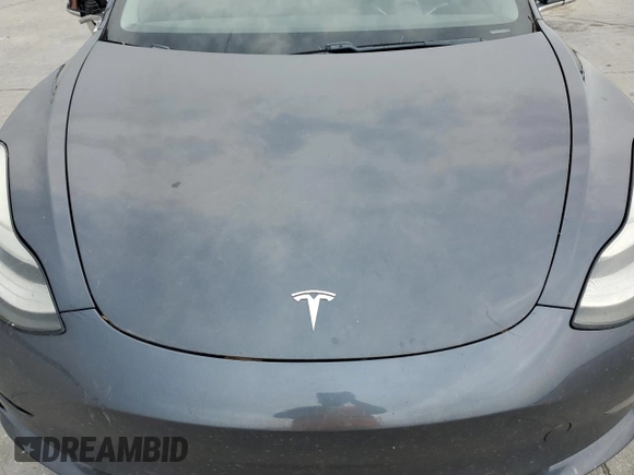 2020 Tesla Model 3 Standard Range Plus z VIN 5YJ3E1EA1LF784832, wystawiony jako Copart lot #57912995 z przebiegiem 77 665 mil mil oraz Szkoda całkowita • Salvage title. Historia ofert i sprzedaży dostępna na DreamBid. Obrazek 11.