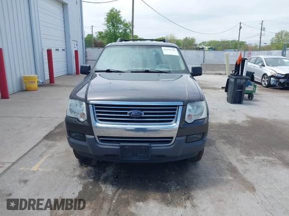 2006 Ford Explorer XLT z VIN 1FMEU73E86UA50085, wystawiony jako IAAI lot #42193785 z przebiegiem 211 343 mil mil oraz . Historia ofert i sprzedaży dostępna na DreamBid. Obrazek 12.