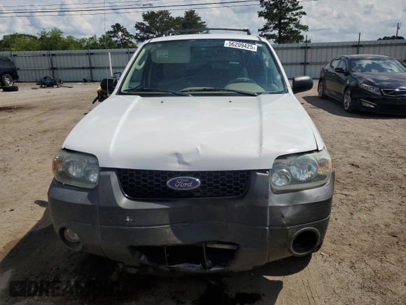 2005 Ford Escape XLT z VIN 1FMYU93145DA04306, wystawiony jako Copart lot #56209425 z przebiegiem 124 956 mil mil oraz Szkoda całkowita • Salvage title. Historia ofert i sprzedaży dostępna na DreamBid. Obrazek 5.