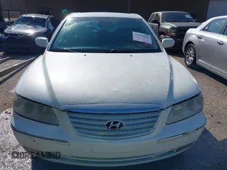 2006 Hyundai Azera SE with VIN KMHFC46F66A097045, listed as a IAAI auction lot 41998208 with 203,817 mi miles and . Bid and sale history available at DreamBid. Image 6.