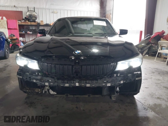 2019 BMW 3 Series 330i z VIN 3MW5R1J58K8B02003, wystawiony jako IAAI lot #41547254 z przebiegiem 85 201 mil mil oraz . Historia ofert i sprzedaży dostępna na DreamBid. Obrazek 6.